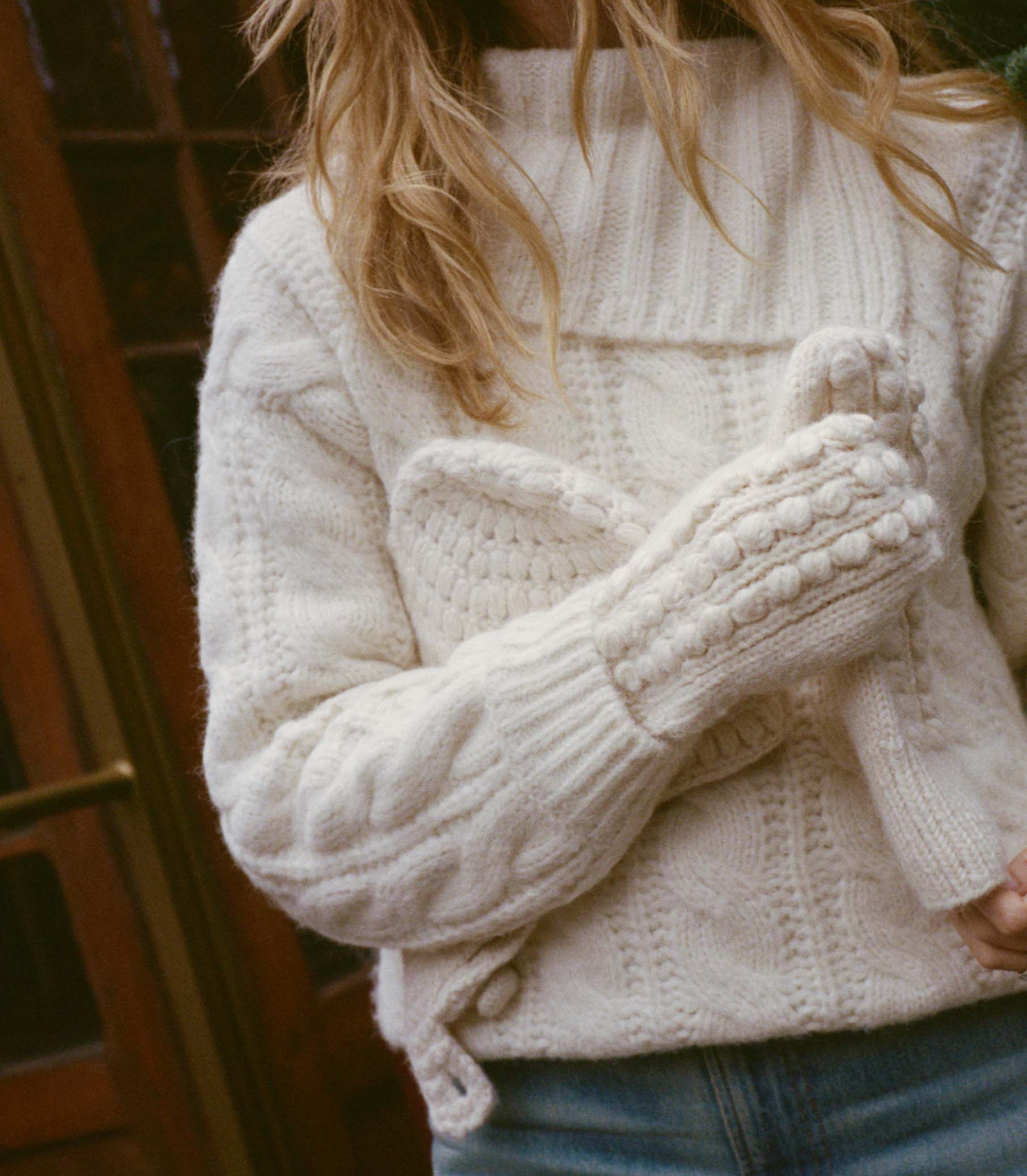 Verbier Mittens -- Ivory